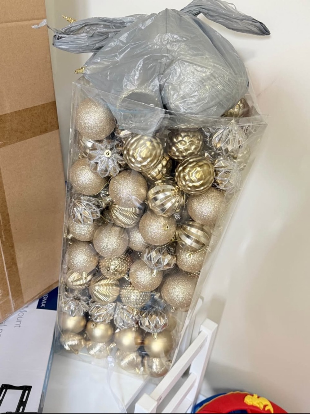 Gold Holiday Ornament Set - Elegant Christmas Balls